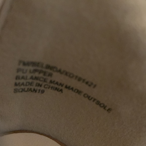 Worn once heeled sandals. - Picture 7 of 7